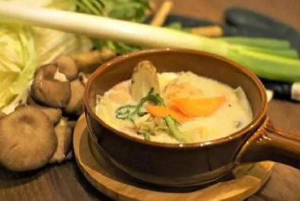 野菜たっぷり豆乳鍋(+玄米おにぎり付き)
